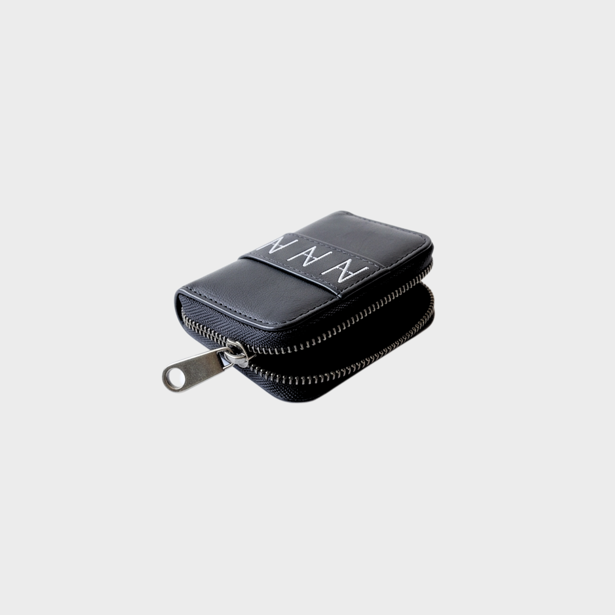 Porta AirPods con ricamo